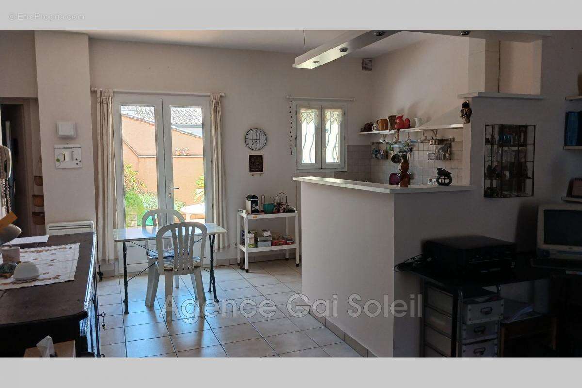 Maison à NISSAN-LEZ-ENSERUNE