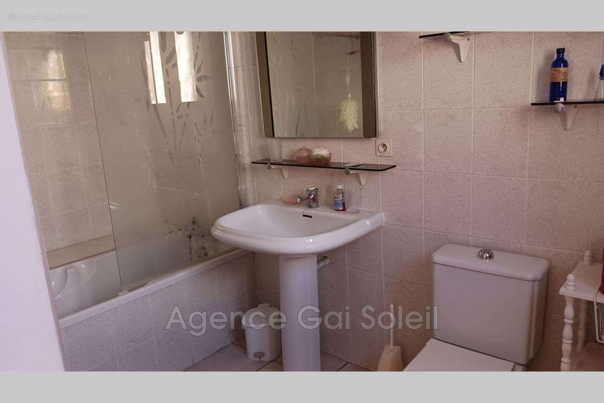 Maison à NISSAN-LEZ-ENSERUNE