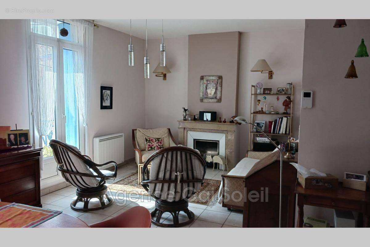 Maison à NISSAN-LEZ-ENSERUNE