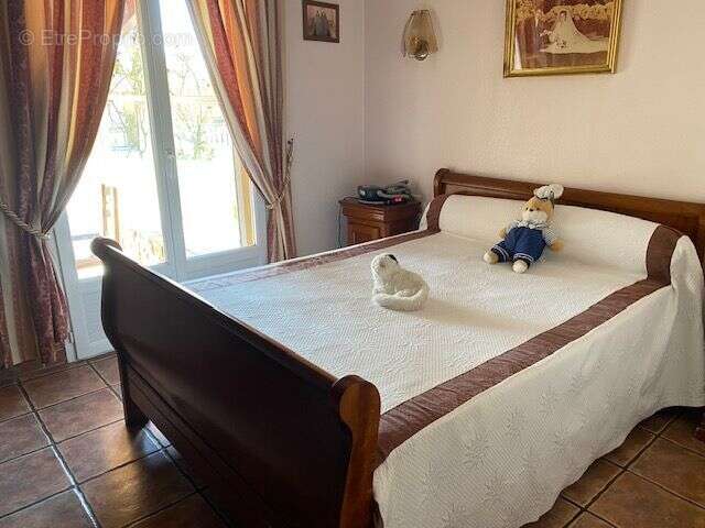 Maison à USCLAS-D&#039;HERAULT