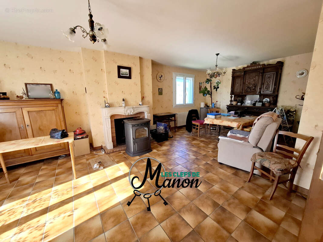 Maison à SAINT-SULPICE-LAURIERE