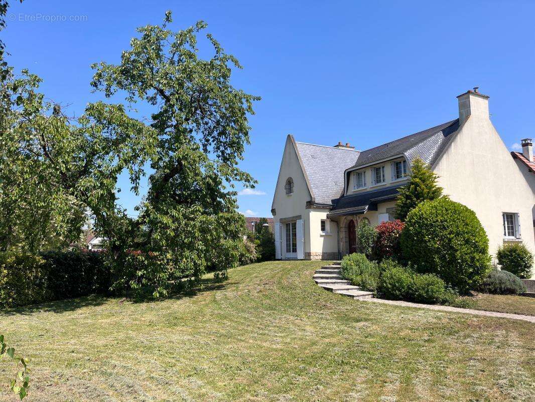 Maison à SAINT-DENIS-EN-VAL