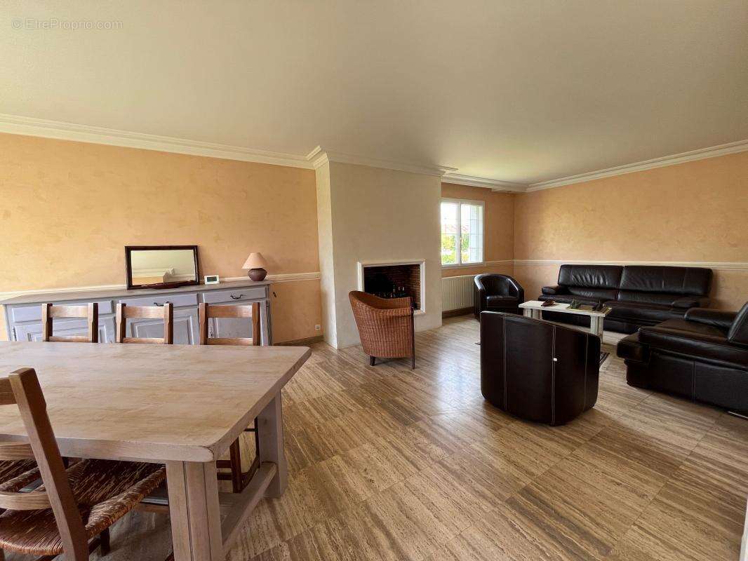 Maison à SAINT-DENIS-EN-VAL