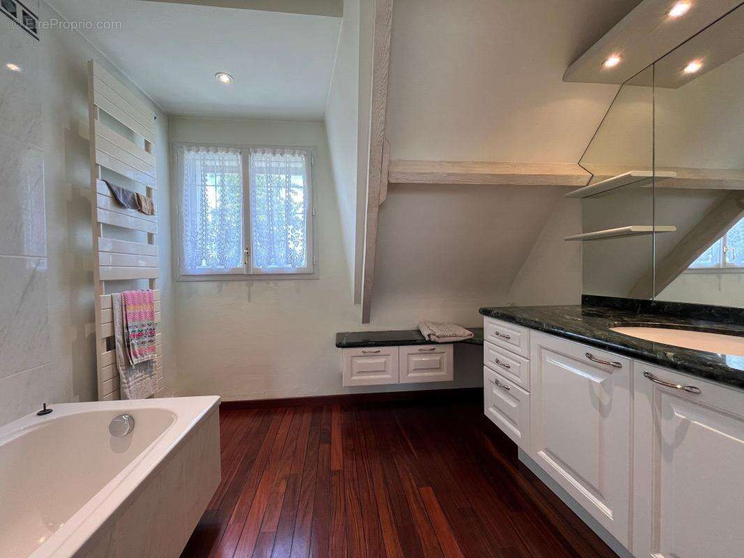 Maison à SAINT-DENIS-EN-VAL