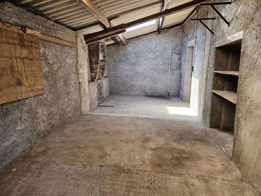 Maison à SAINT-HERBLON