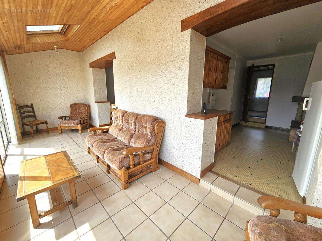 Maison à SAINT-HERBLON