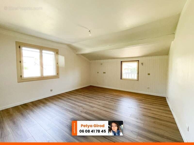 Maison à PIERRECLOS