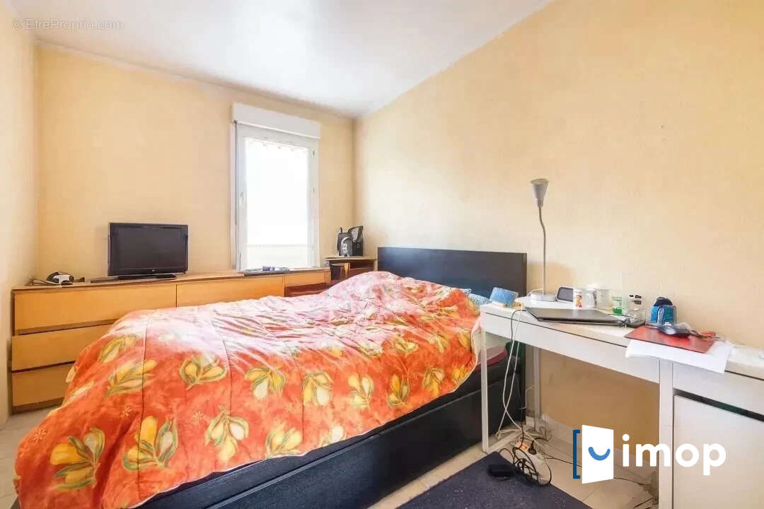 Appartement à SURESNES