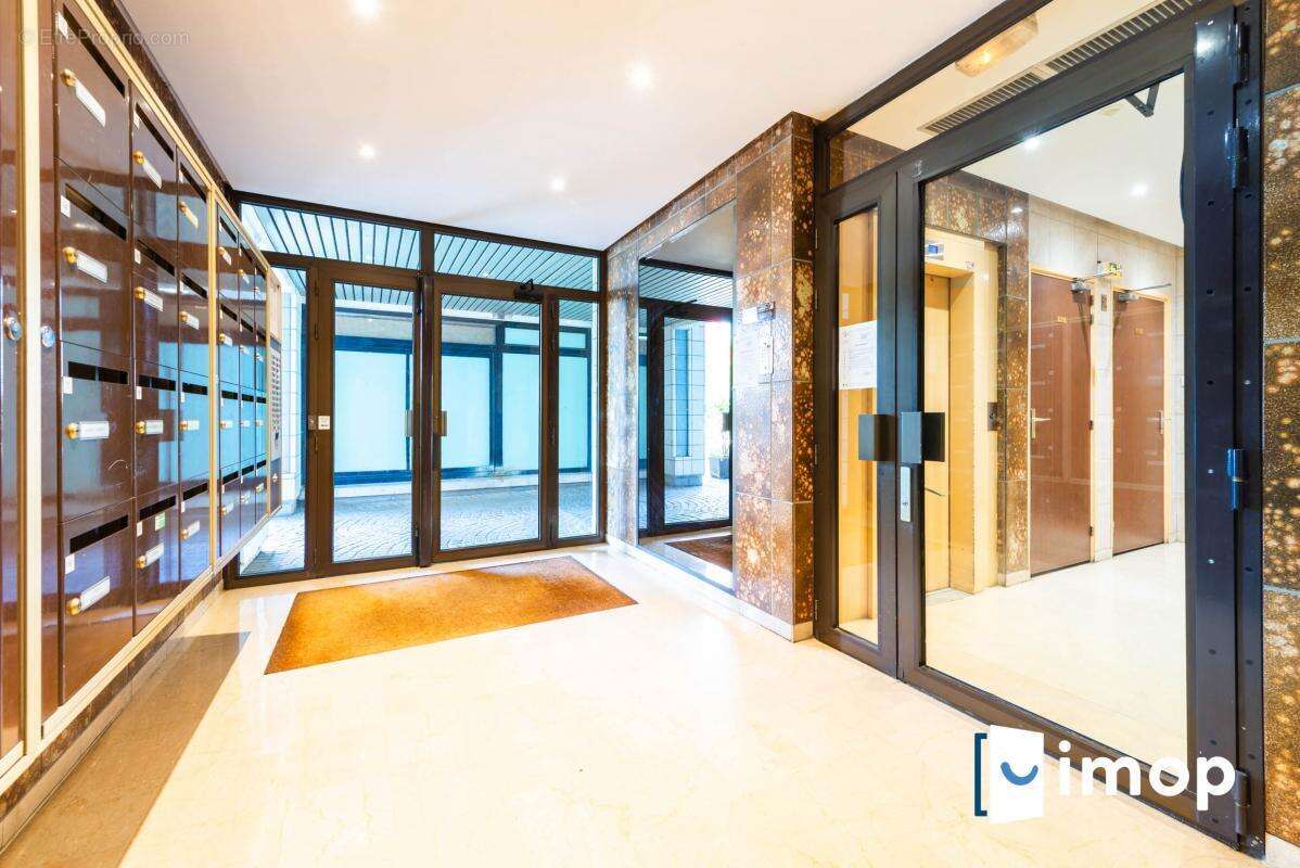 Appartement à SURESNES