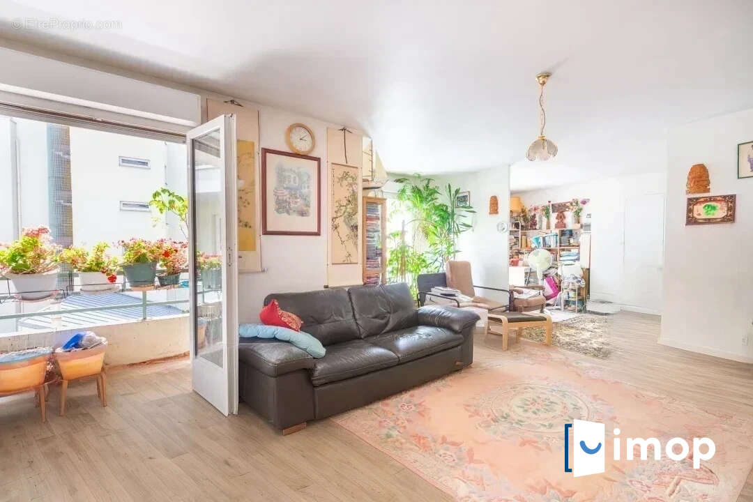 Appartement à SURESNES