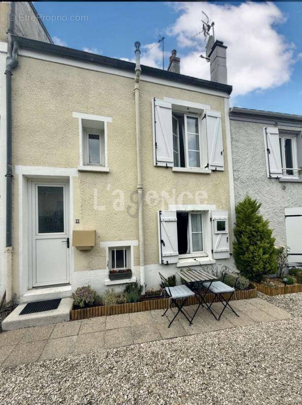 Maison à CLAYE-SOUILLY