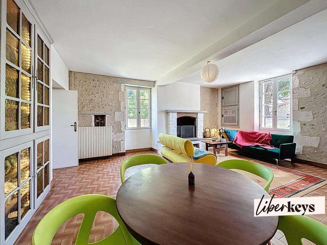 Maison à PETIT-BERSAC