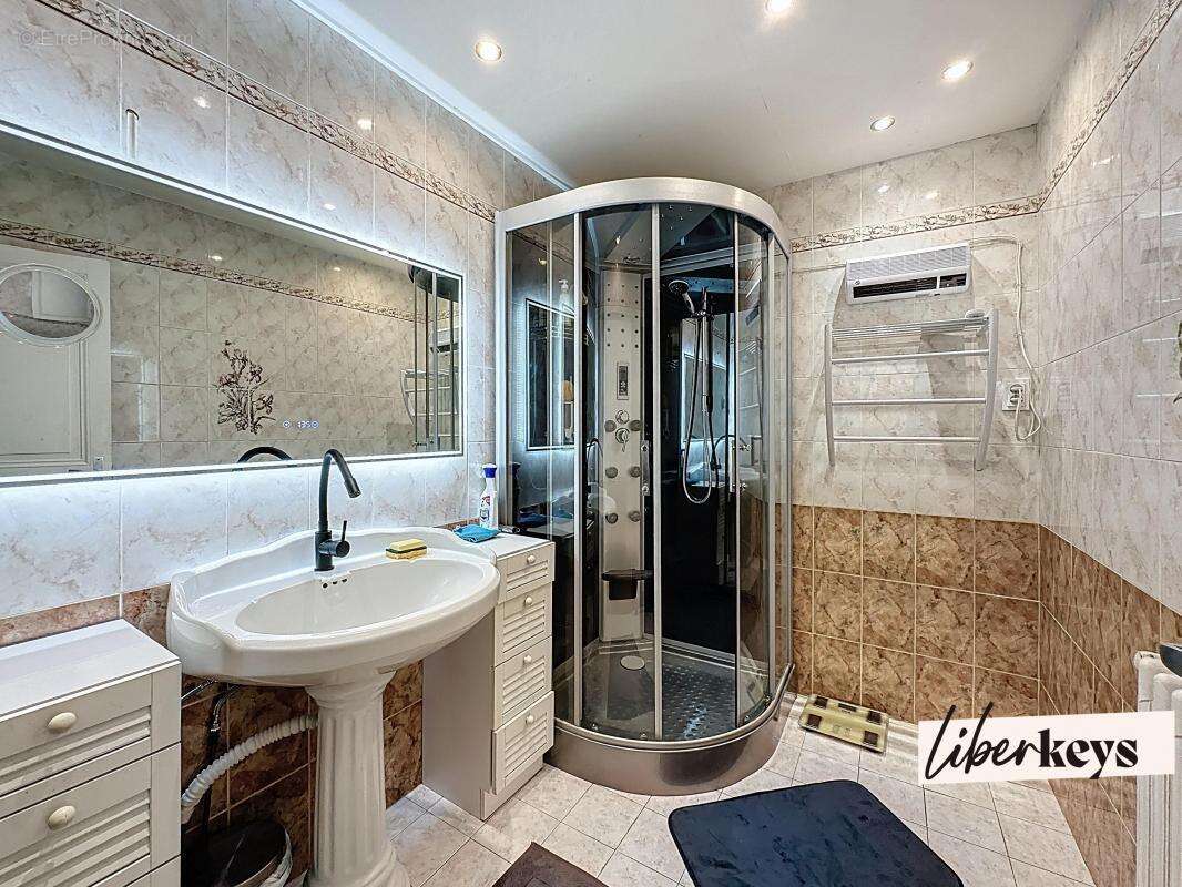 Maison à PETIT-BERSAC