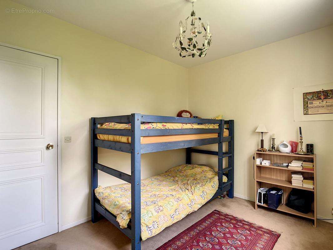 Maison à VOISINS-LE-BRETONNEUX