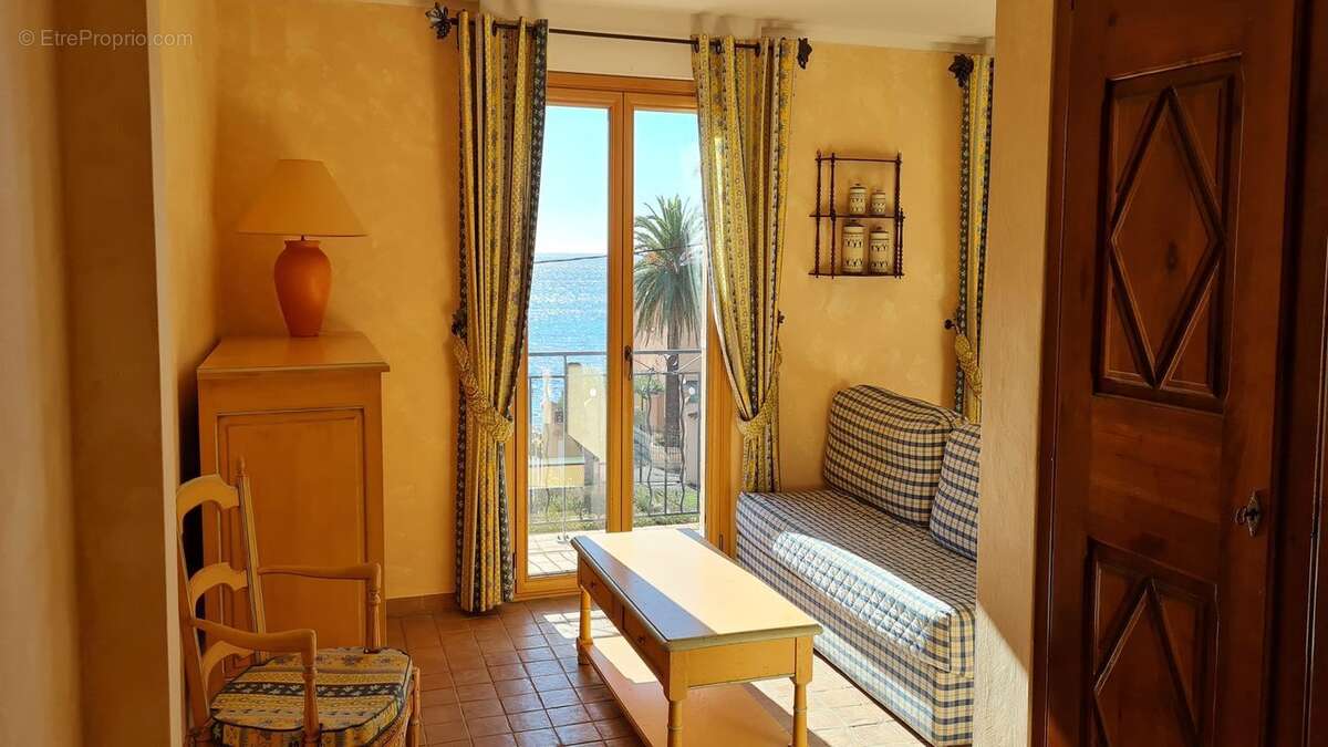 Maison à LES ISSAMBRES