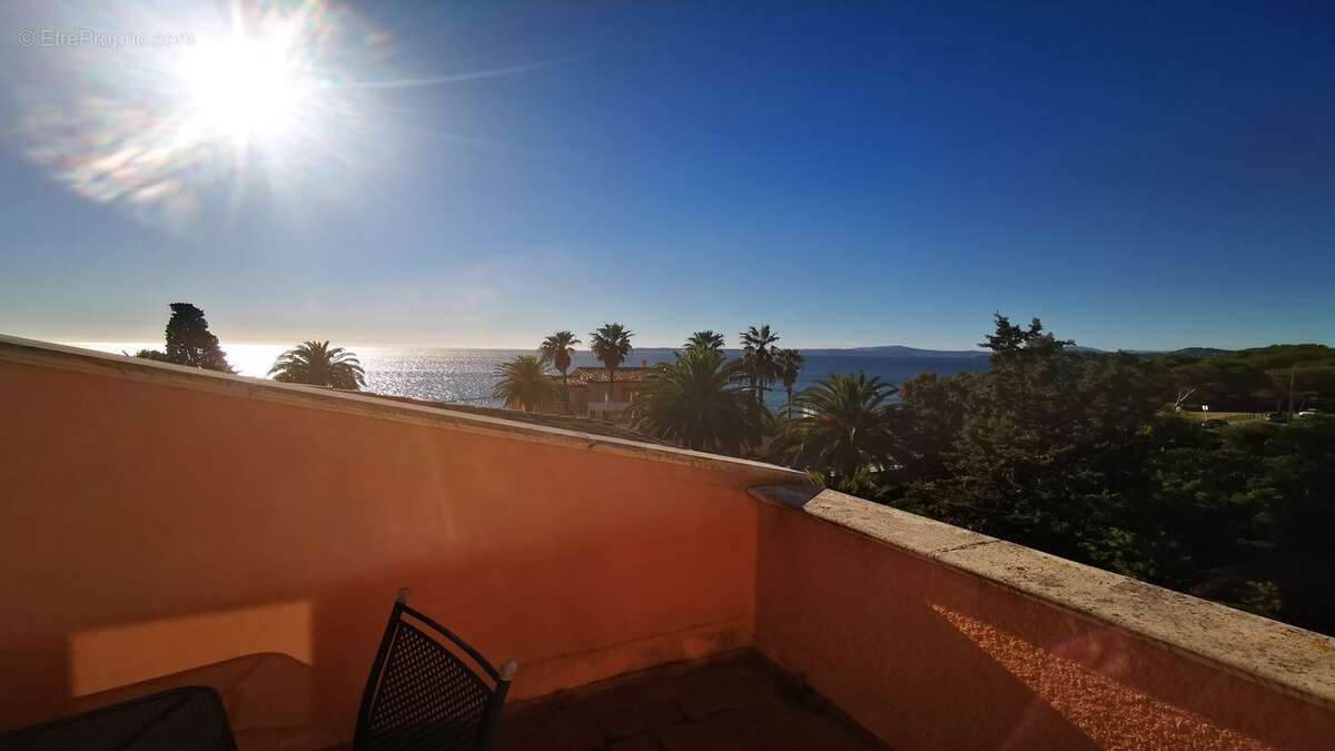 Maison à LES ISSAMBRES