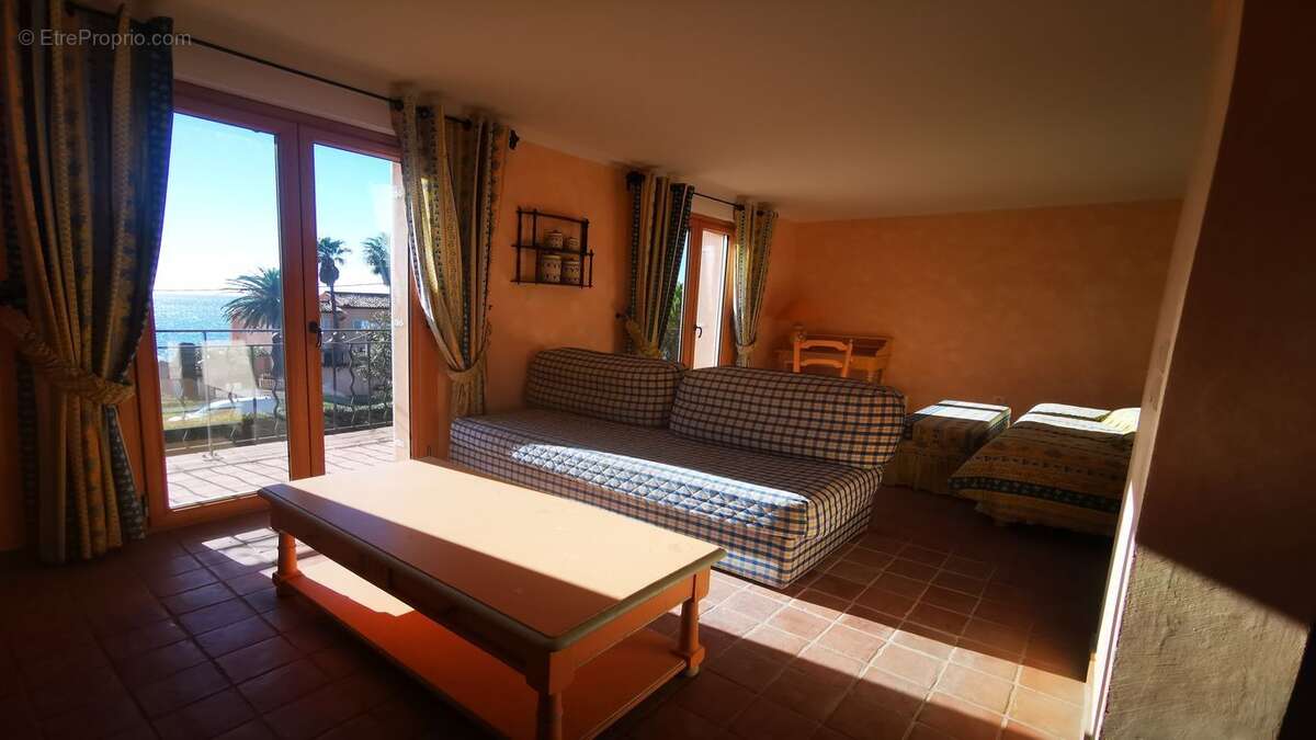 Maison à LES ISSAMBRES