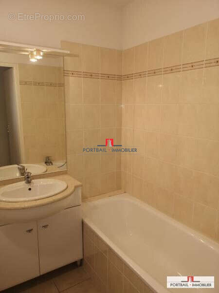 Appartement à SAINT-MARTIN-LACAUSSADE