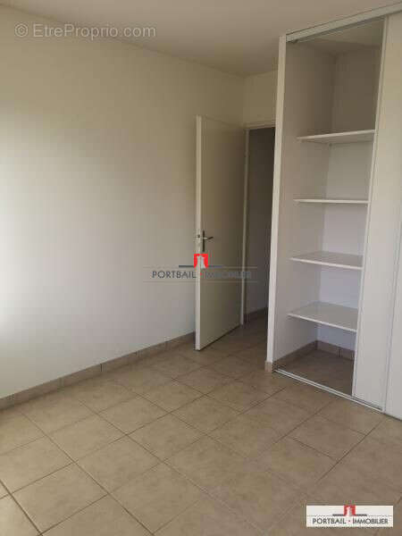 Appartement à SAINT-MARTIN-LACAUSSADE