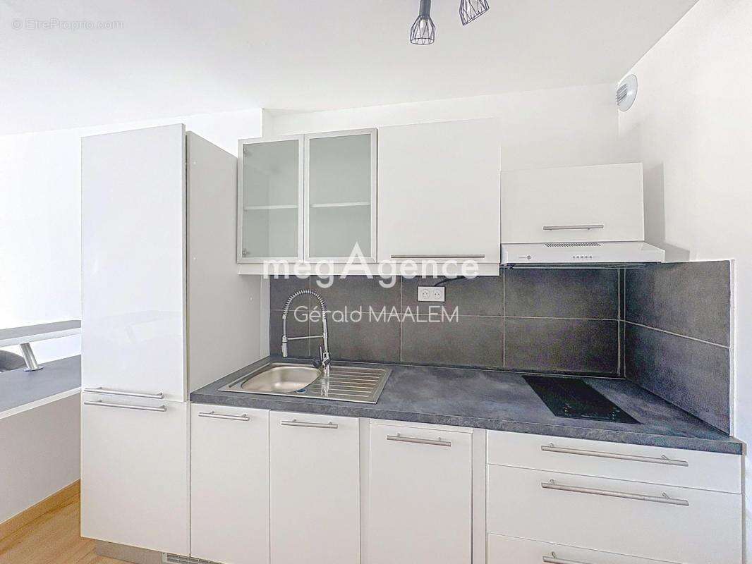 Appartement à COGOLIN