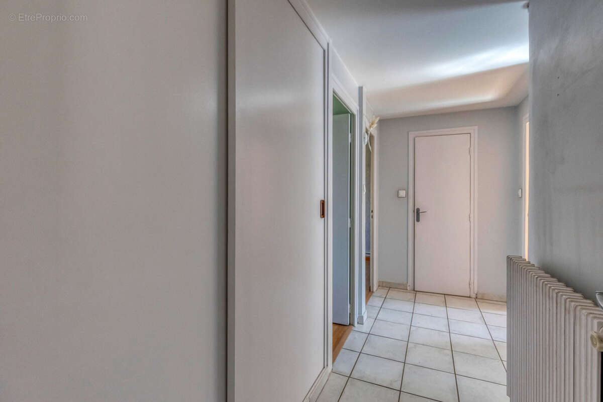 Appartement à SAINT-MARTIN-D&#039;HERES