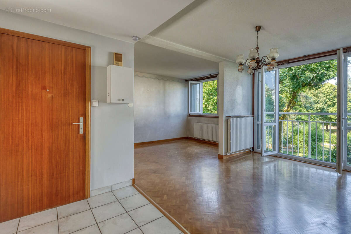 Appartement à SAINT-MARTIN-D&#039;HERES