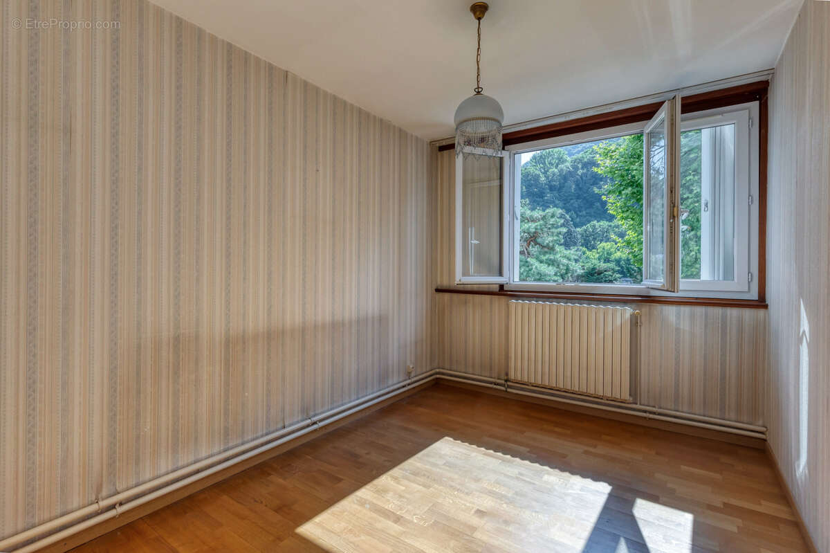 Appartement à SAINT-MARTIN-D&#039;HERES