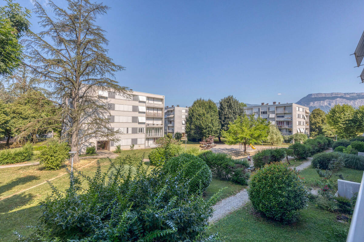 Appartement à SAINT-MARTIN-D&#039;HERES