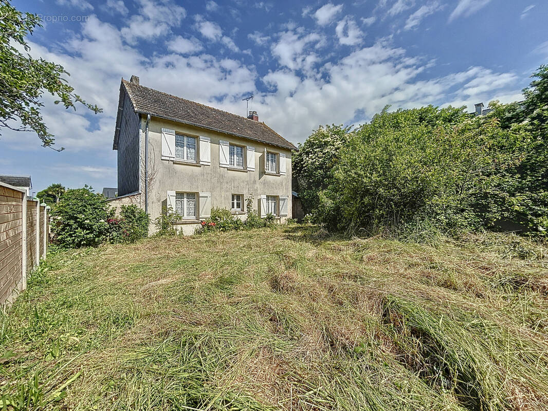 Maison à SAINT-JEAN-DE-LA-RIVIERE
