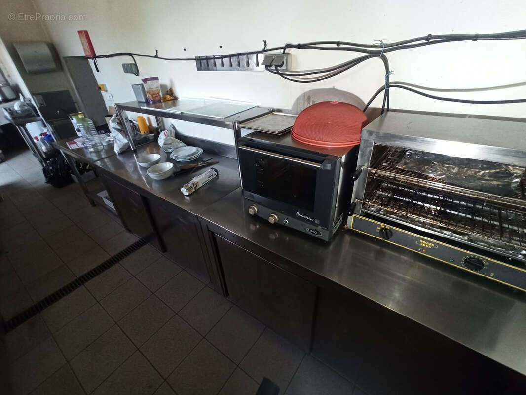 Commerce à EYMOUTIERS