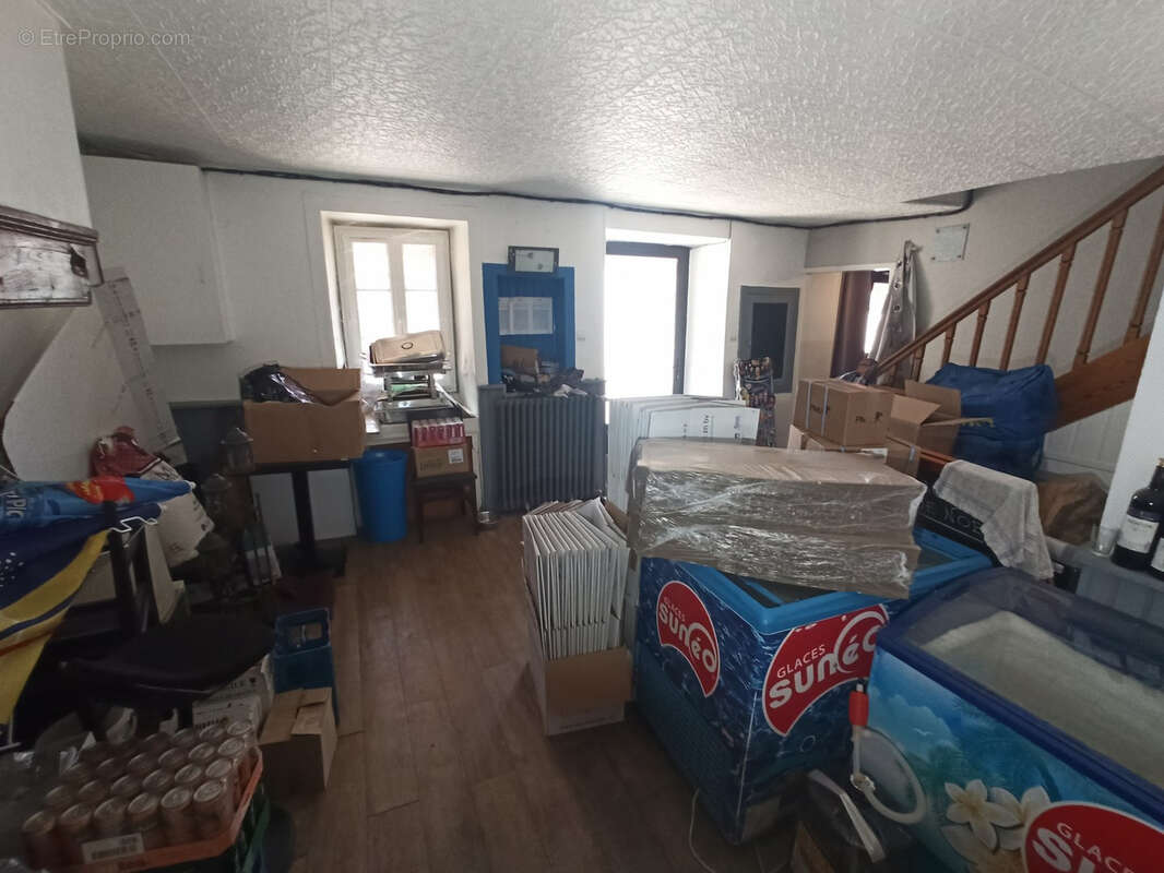 Commerce à EYMOUTIERS