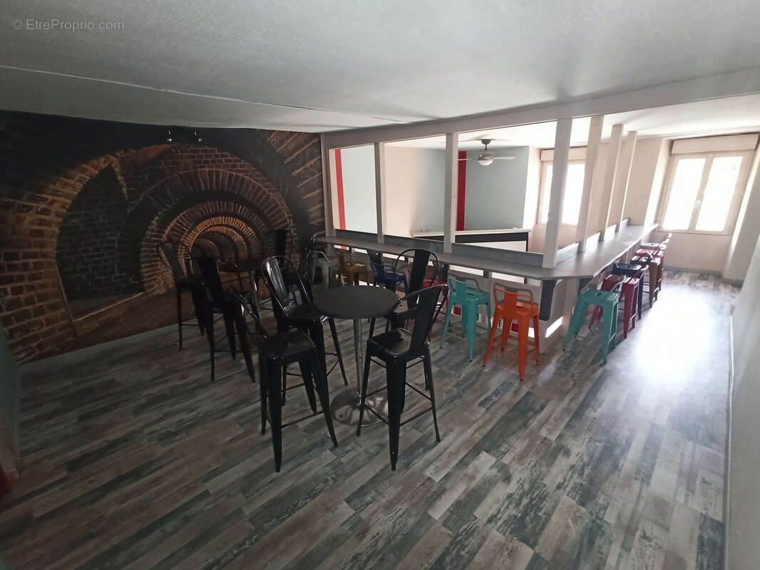 Commerce à EYMOUTIERS