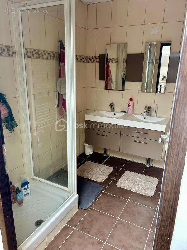 Maison à VERNOU-LA-CELLE-SUR-SEINE