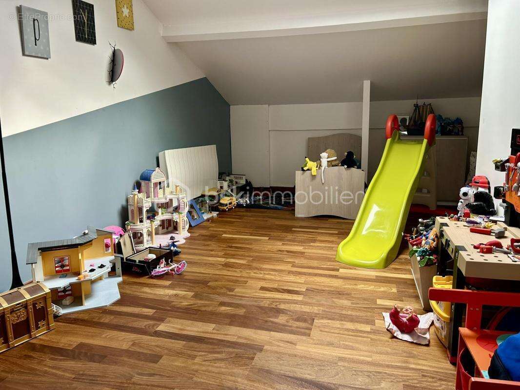 Maison à VERNOU-LA-CELLE-SUR-SEINE