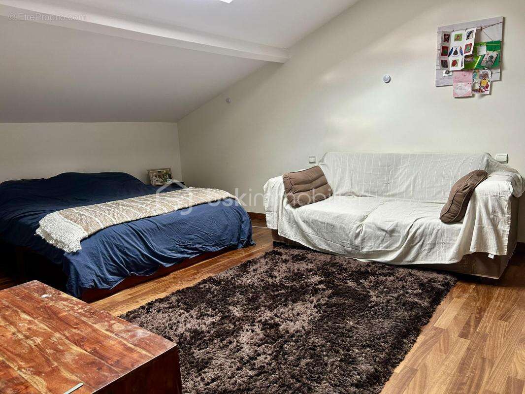 Maison à VERNOU-LA-CELLE-SUR-SEINE