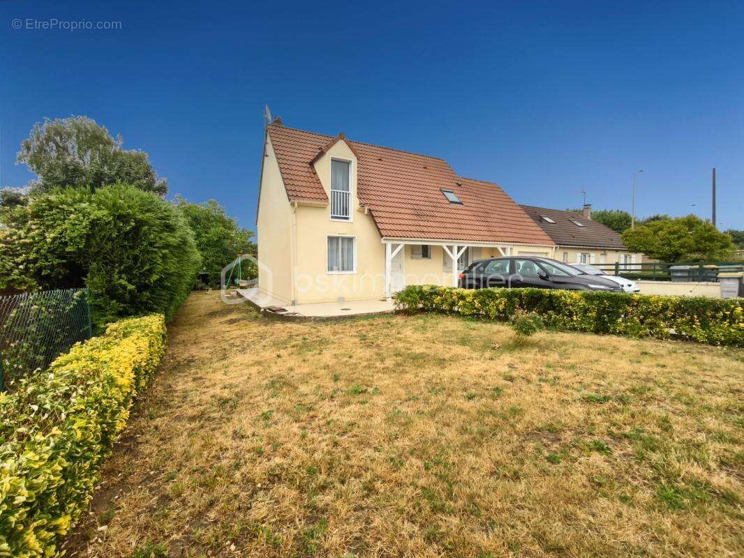 Maison à DAMMARTIN-EN-GOELE