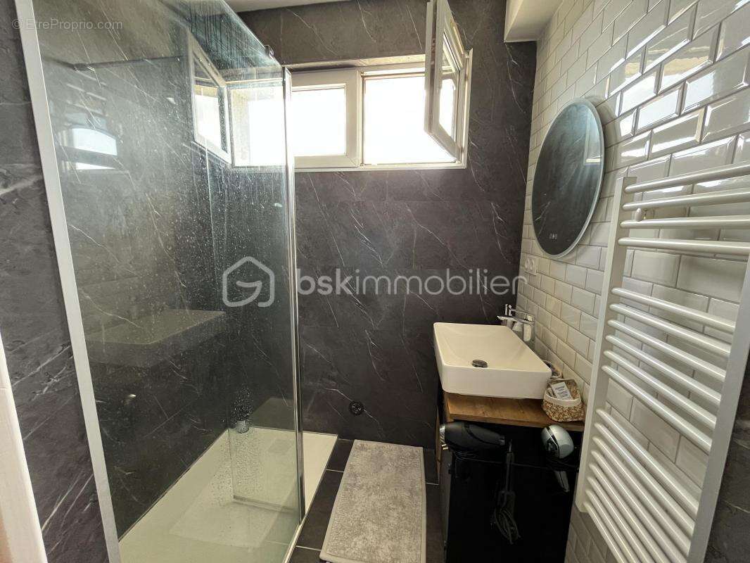 Appartement à FOUGERES