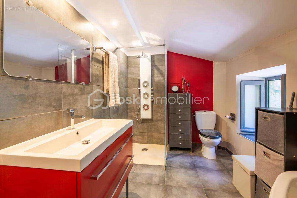 Maison à ROQUEBRUNE-SUR-ARGENS