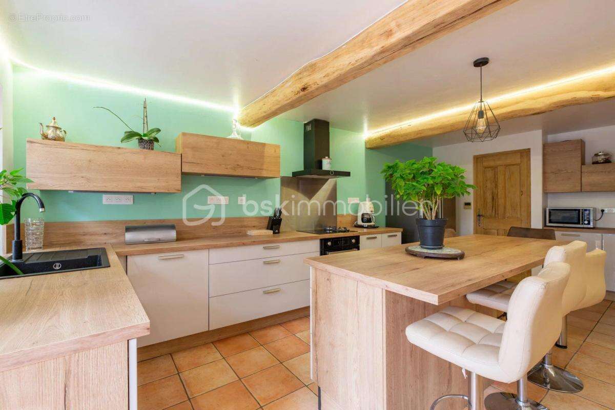 Maison à ROQUEBRUNE-SUR-ARGENS