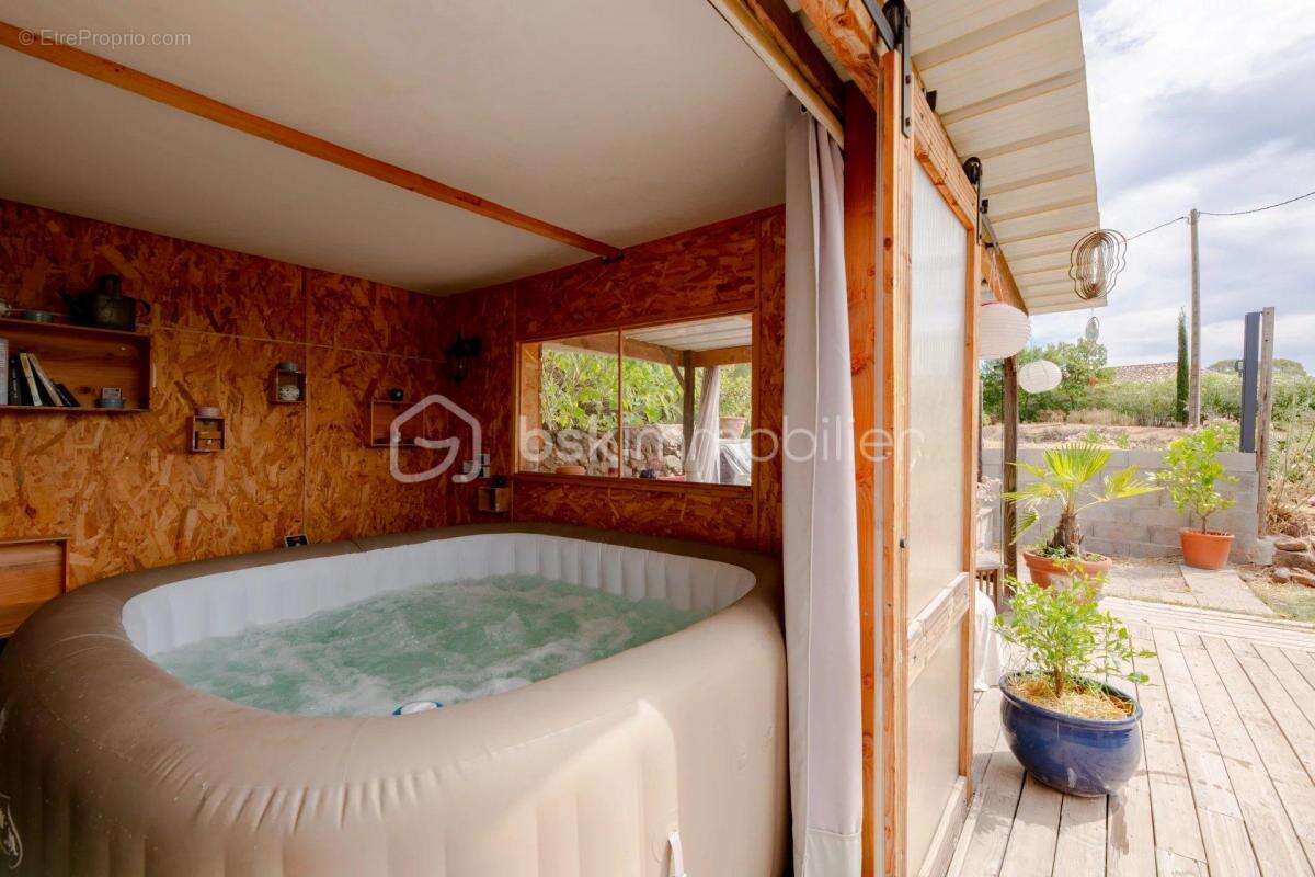 Maison à ROQUEBRUNE-SUR-ARGENS