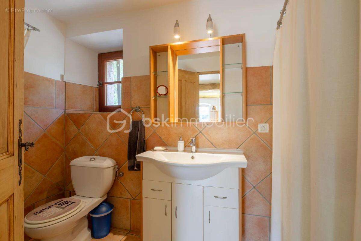 Maison à ROQUEBRUNE-SUR-ARGENS