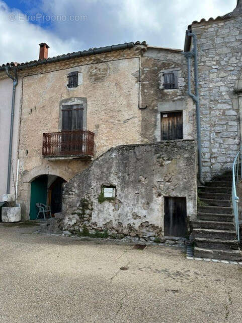 Maison à SAINT-MAURICE-NAVACELLES