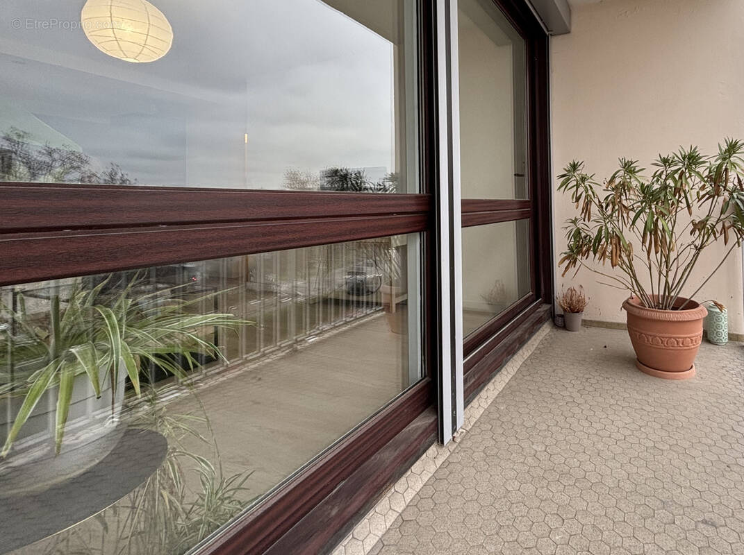 Appartement à SAINT-GENIS-LAVAL