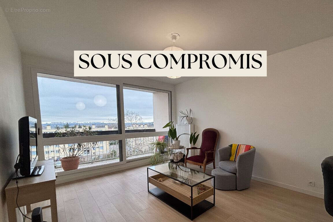 Appartement à SAINT-GENIS-LAVAL