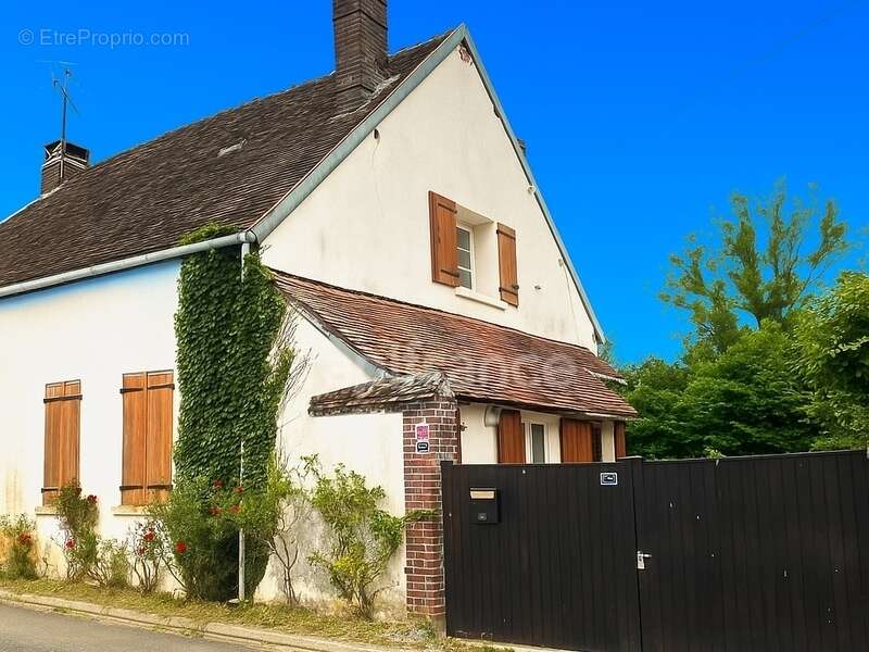 Maison à ARCES-DILO