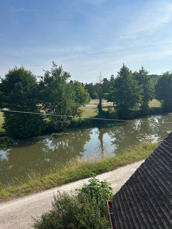 Appartement à ROGNY-LES-SEPT-ECLUSES