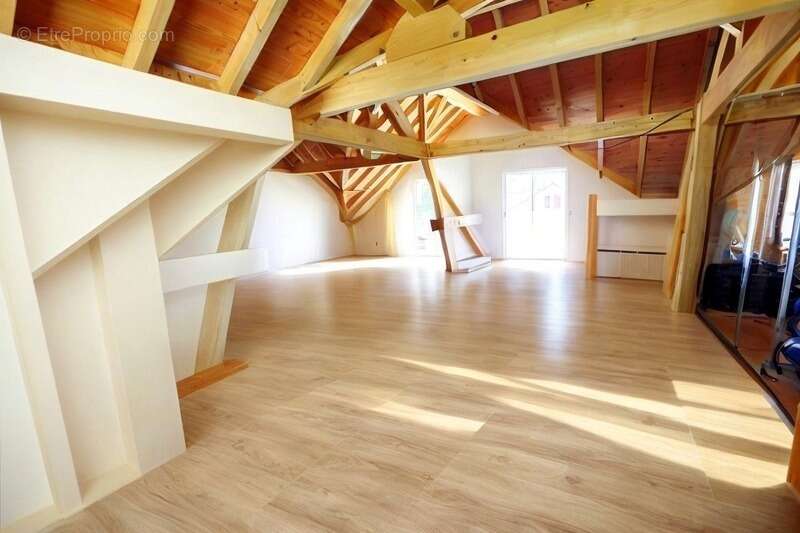 Appartement à LA BRESSE