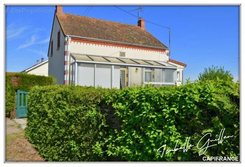 Maison à CHATEAUMEILLANT