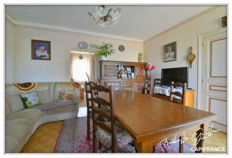 Maison à CHATEAUMEILLANT