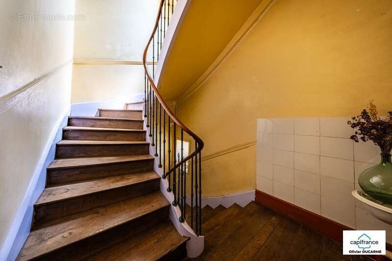 Maison à ALISE-SAINTE-REINE